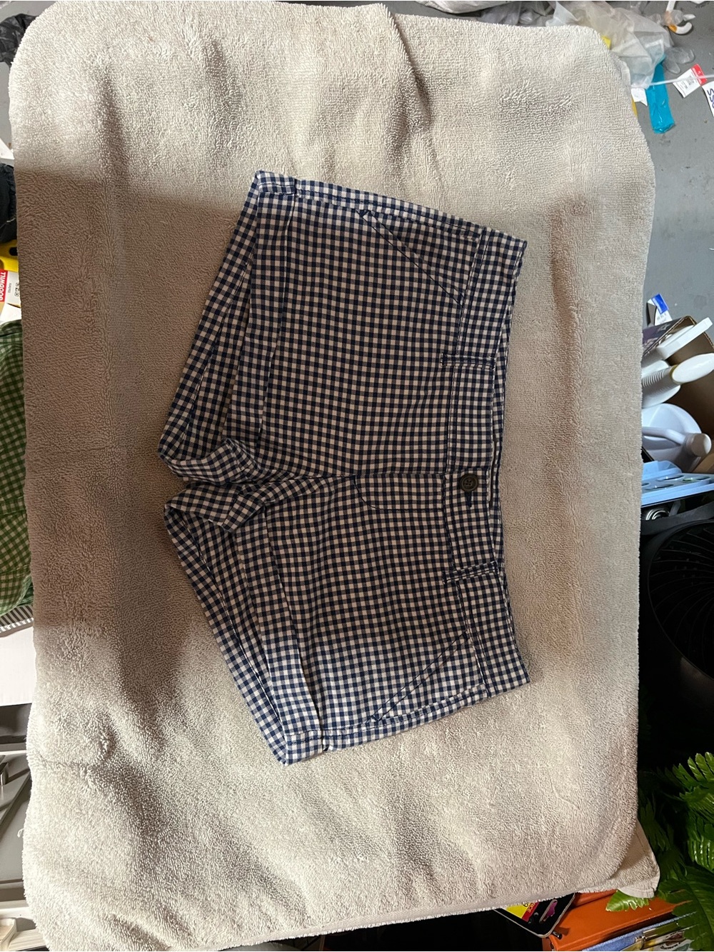 Women’s Abercrombie Blue and White Gingham Shorts size 4